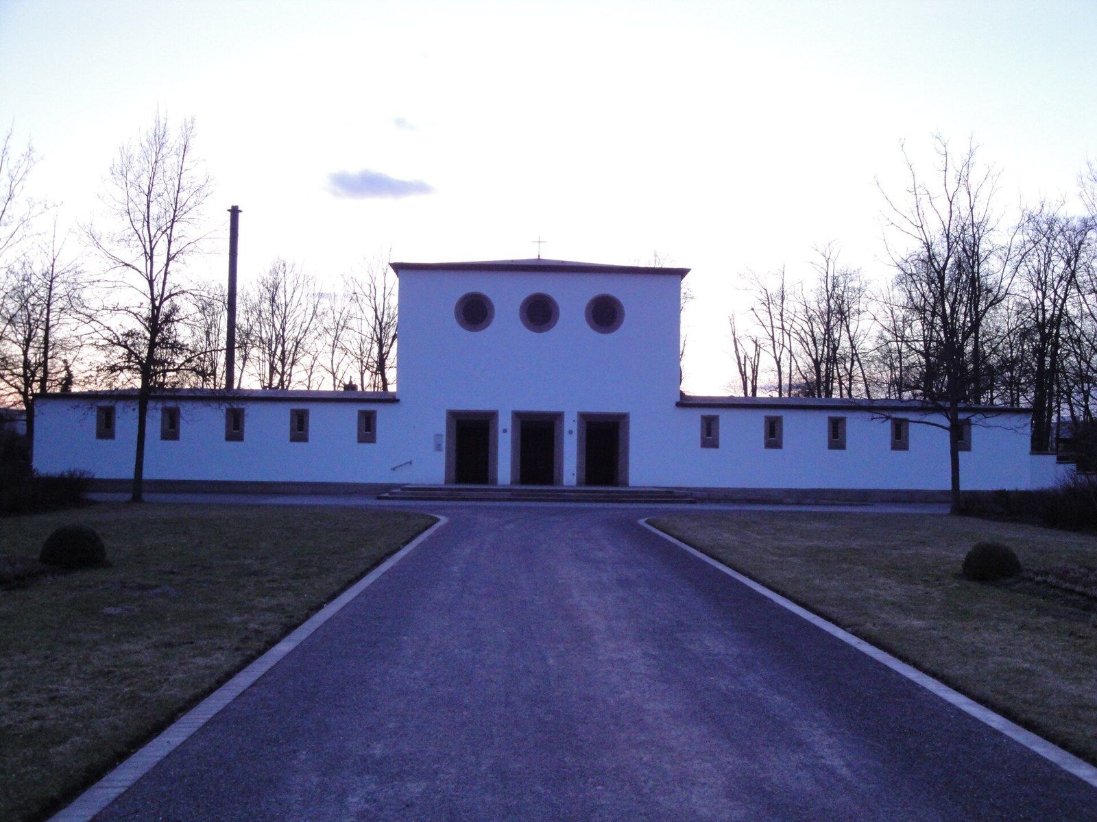 Trauerhalle des Friedhofs Speyer – Friedhof Speyer